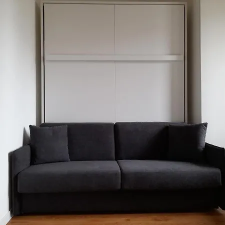 Flat In Milano, Porta Romana 아파트 *