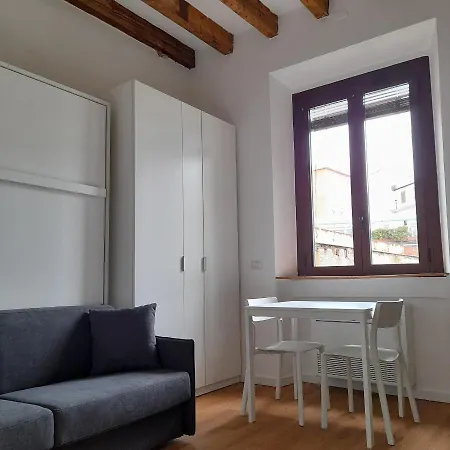 Flat In Milano, Porta Romana דירה מילאנו