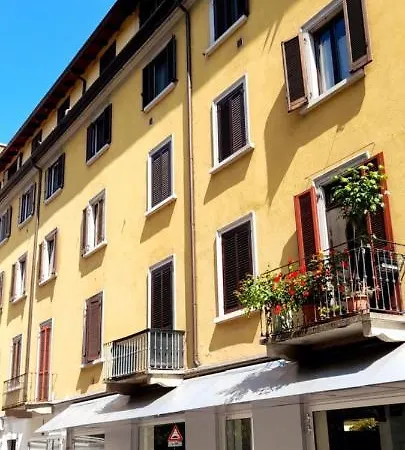 דירה Flat In Milano, Porta Romana *